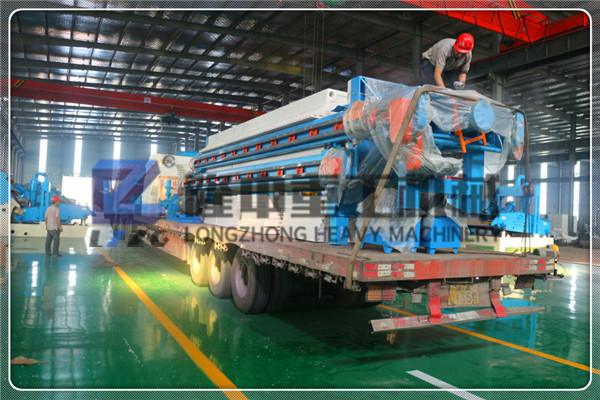 脫水污泥板框壓濾機設備火力全開，助力尾砂污泥再利用