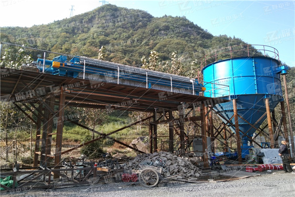 廂式隔膜壓濾機(jī)濾室為什么會(huì)出現(xiàn)泄漏？有什么解決辦法？